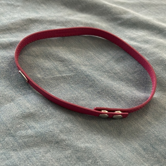 Guess pink bracelet with button closure - Picture 6 of 7